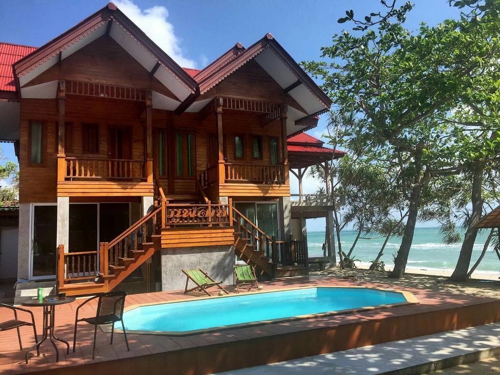 Phuphat Beach Resort Khanom Exteriör bild