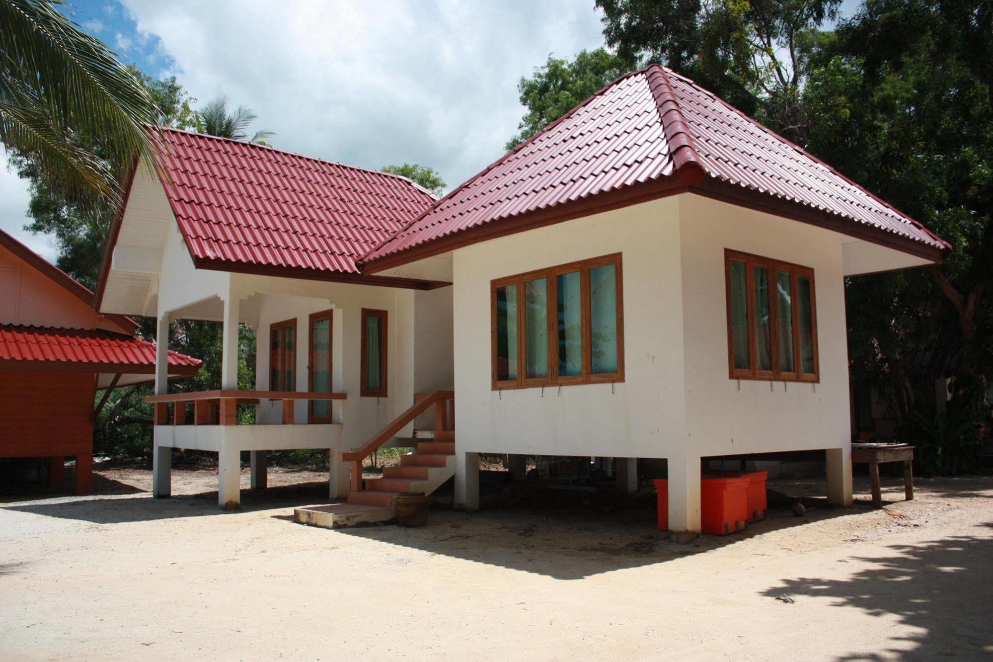 Phuphat Beach Resort Khanom Exteriör bild
