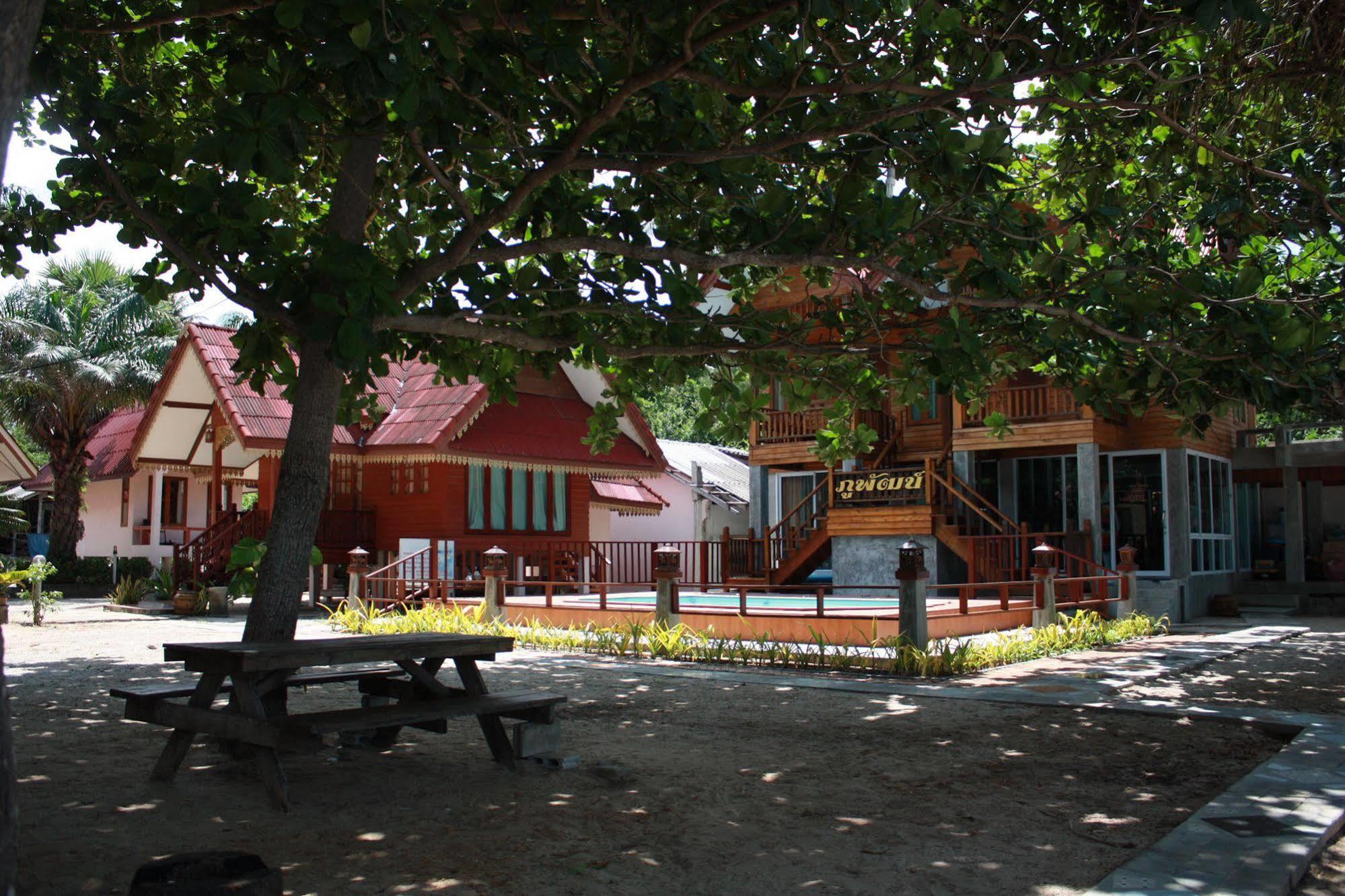 Phuphat Beach Resort Khanom Exteriör bild