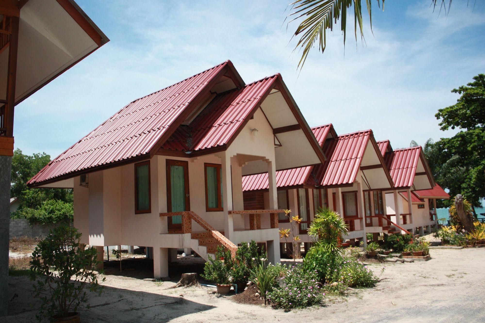 Phuphat Beach Resort Khanom Exteriör bild