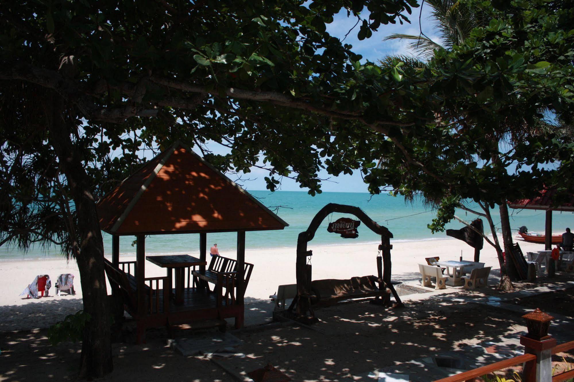 Phuphat Beach Resort Khanom Exteriör bild