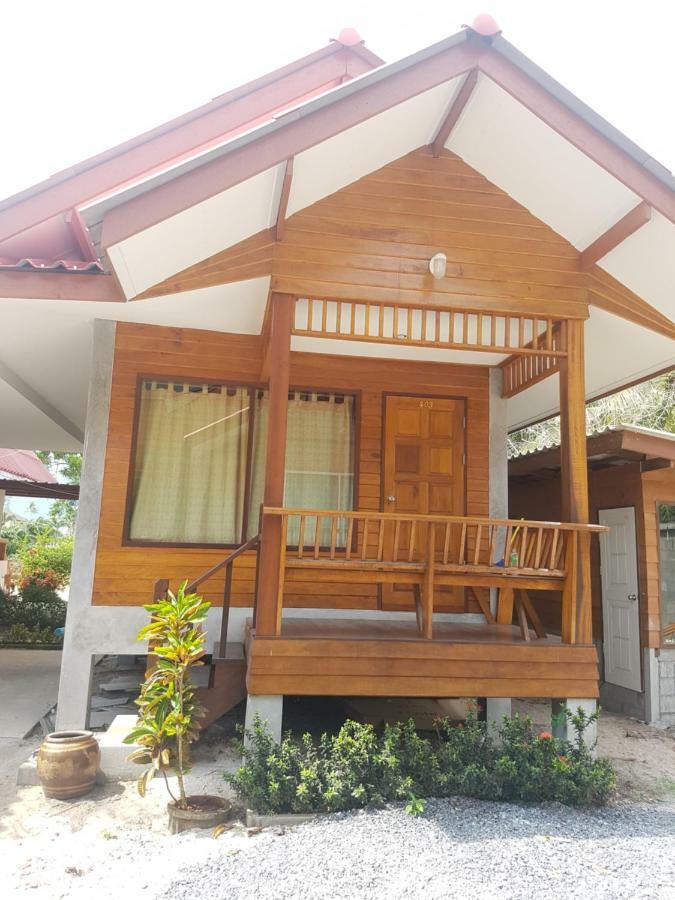 Phuphat Beach Resort Khanom Exteriör bild