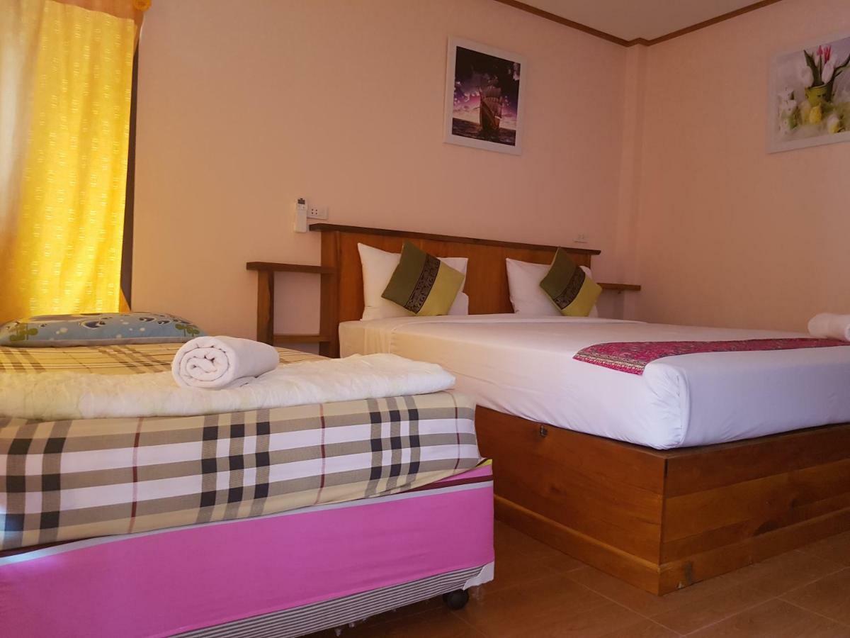 Phuphat Beach Resort Khanom Exteriör bild