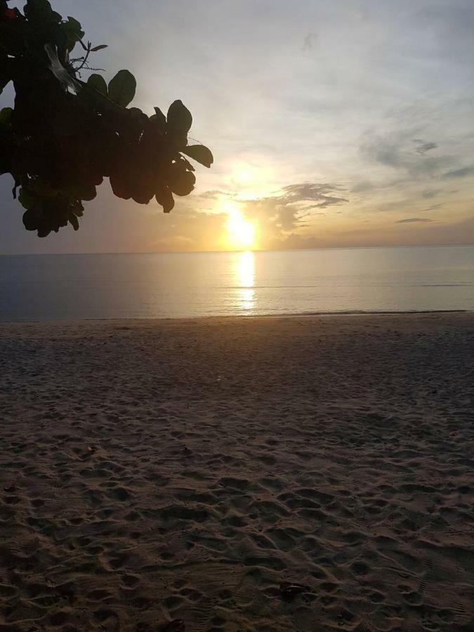 Phuphat Beach Resort Khanom Exteriör bild