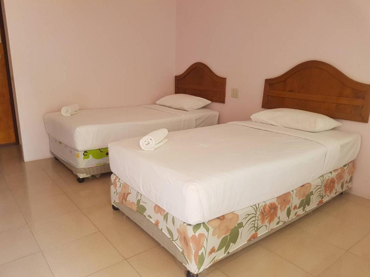 Phuphat Beach Resort Khanom Exteriör bild